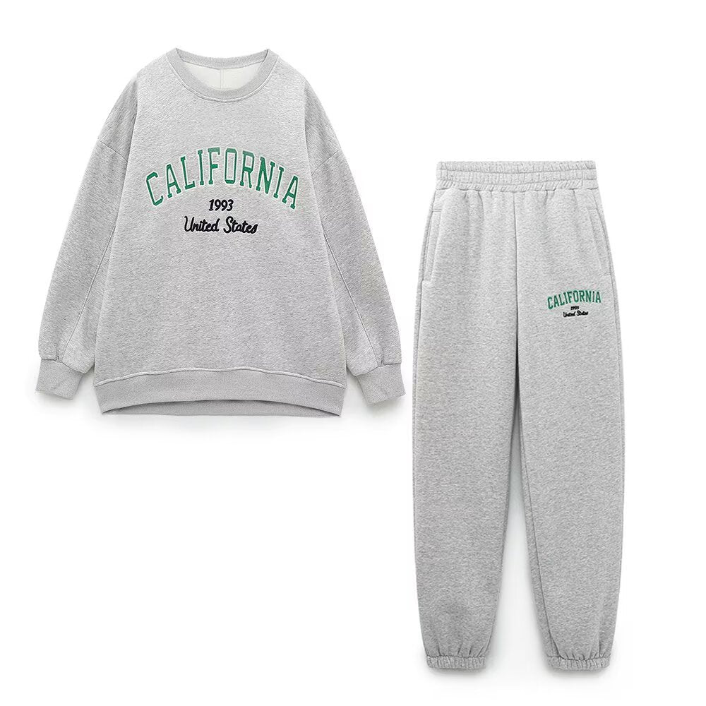 Ensemble sweat à capuche + jogging brodé