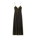 Robe élégante à fines bretelles en velours