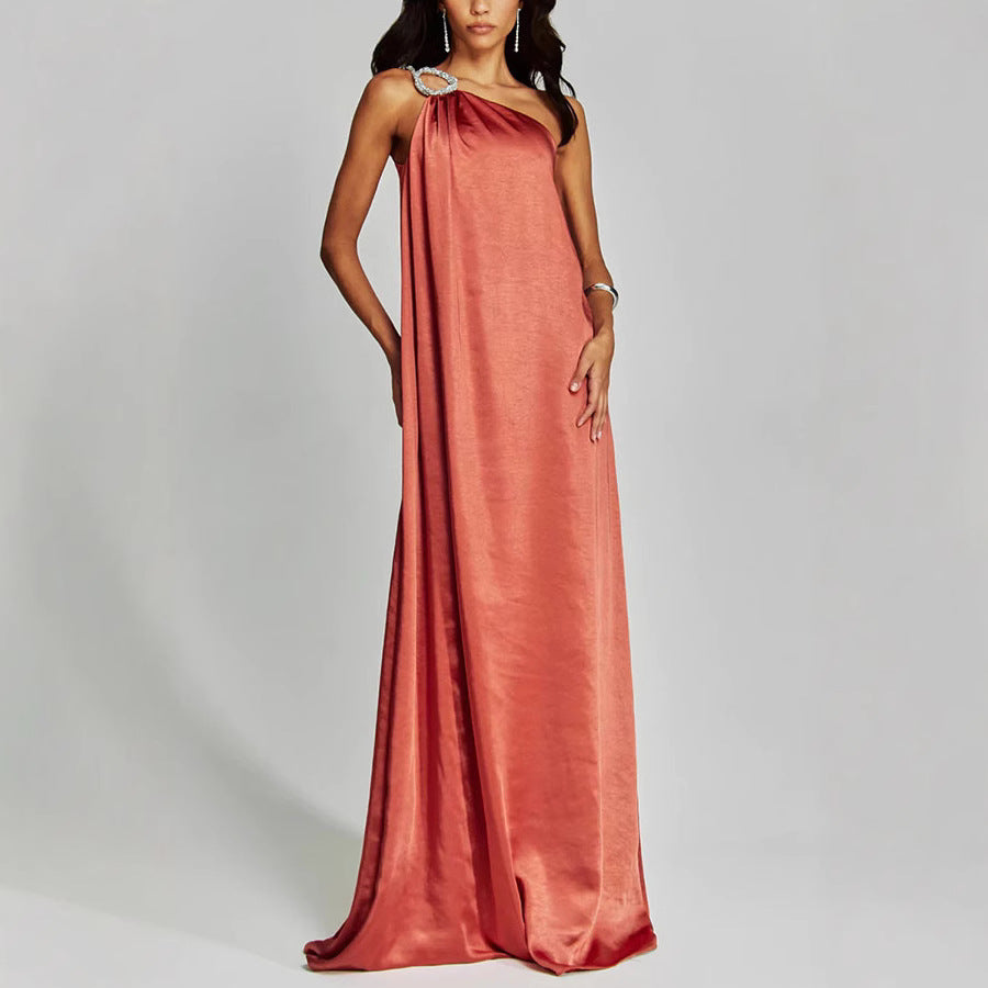 Robe Longue Épaule Asymétrique