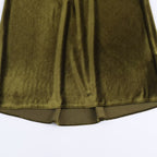Robe élégante à fines bretelles en velours