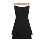 Strapless dress with chest cushion